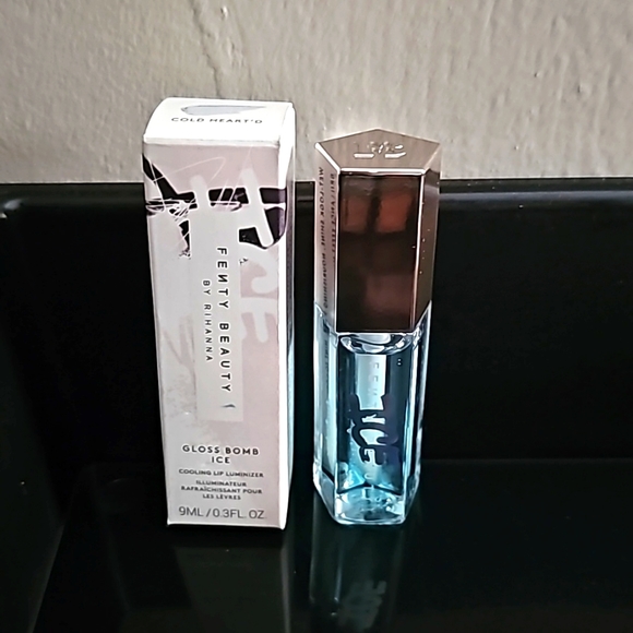 Fenty Beauty Makeup Fenty Beauty Bomb Ice Cooling Lip Gloss In Cold